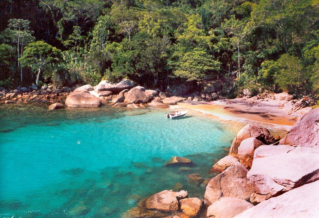 Seis Praias que Você Precisa Conhecer em Angra dos Reis - Praia do Caxadaço