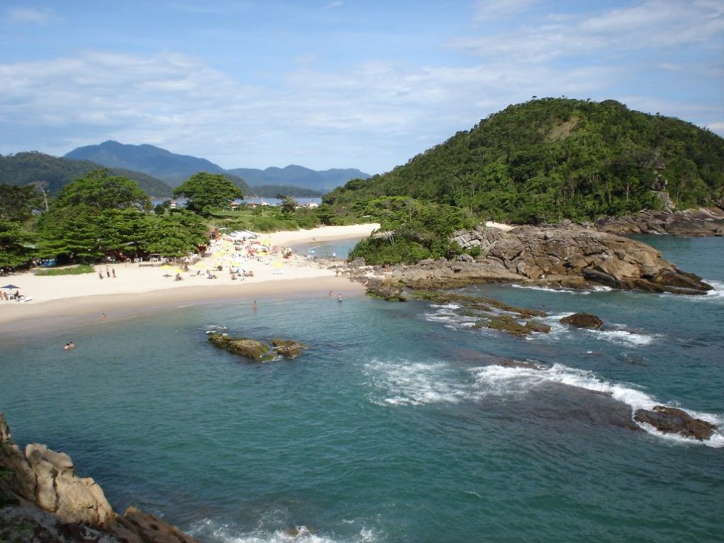 Conheça os 7,4 mil km de belezas naturais do litoral brasileiro: Praia do Meio